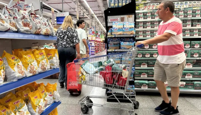Malas noticias para el Gobierno: consultoras privadas aseguran que la inflación de febrero volverá a subir con respecto a enero