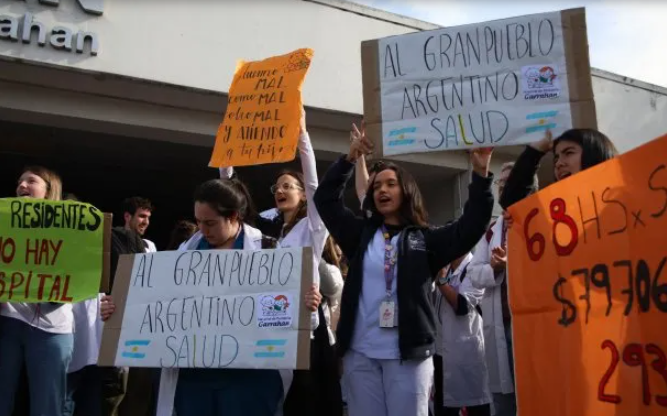 Fracasó la reunión entre el Gobierno y residentes del Hospital Garrahan: continúa el paro