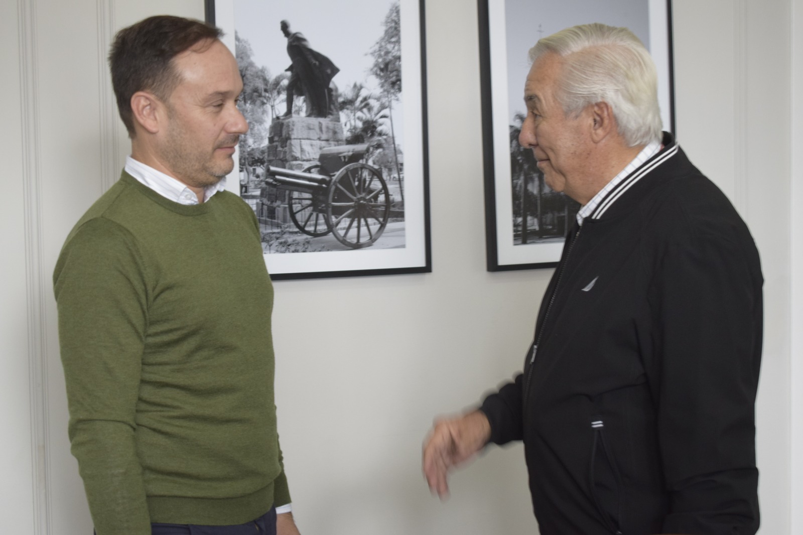 EL INTENDENTE MARIANO HORMAECHEA RECIBIÓ AL BRIGADIER (R) RUBÉN GUSTAVO ZINI