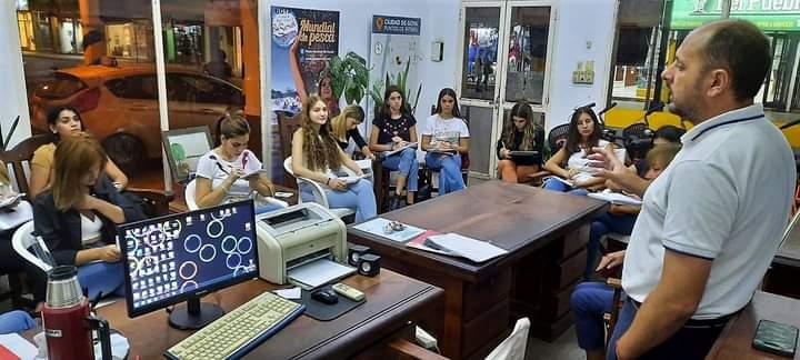 Secretaria de Turismo: INICIA LA COMPETENCIA POR LA CORONA: 19 CANDIDATAS ASPIRAN AL REINADO DE LA FIESTA NACIONAL DEL SURUBÍ 2024