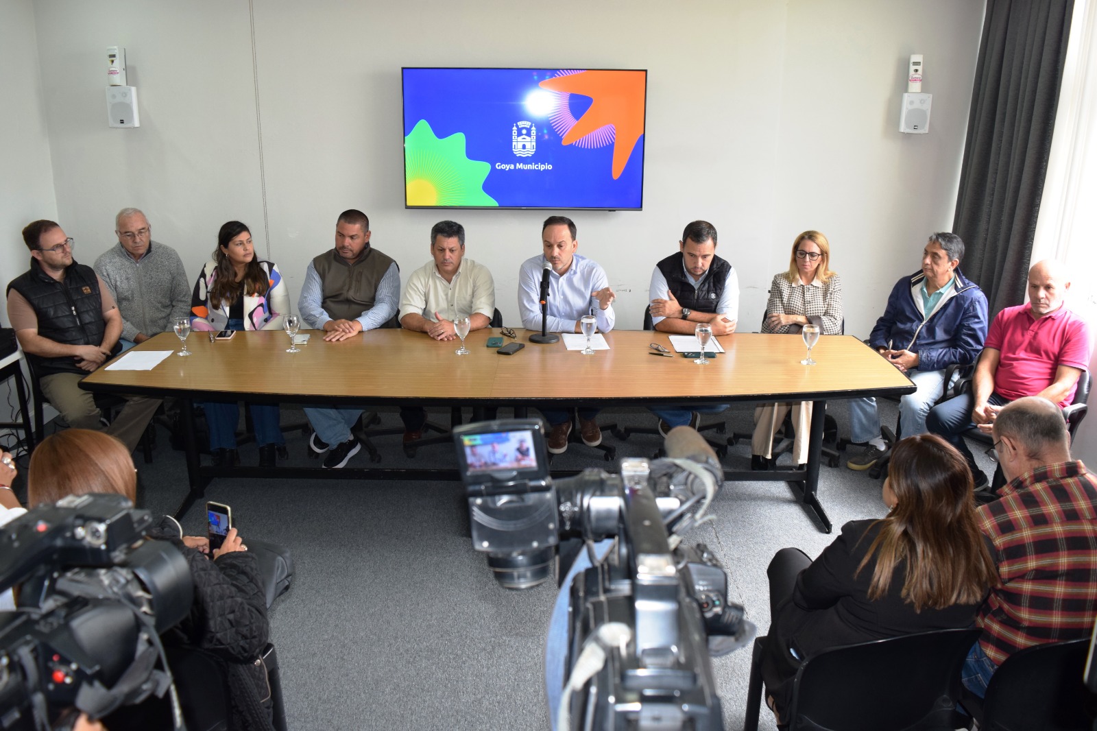 MARIANO HORMAECHEA DICTÓ MEDIDAS MUNICIPALES ANTE LA CRISIS ECONÓMICA QUE ATRAVIESA AL PAÍS