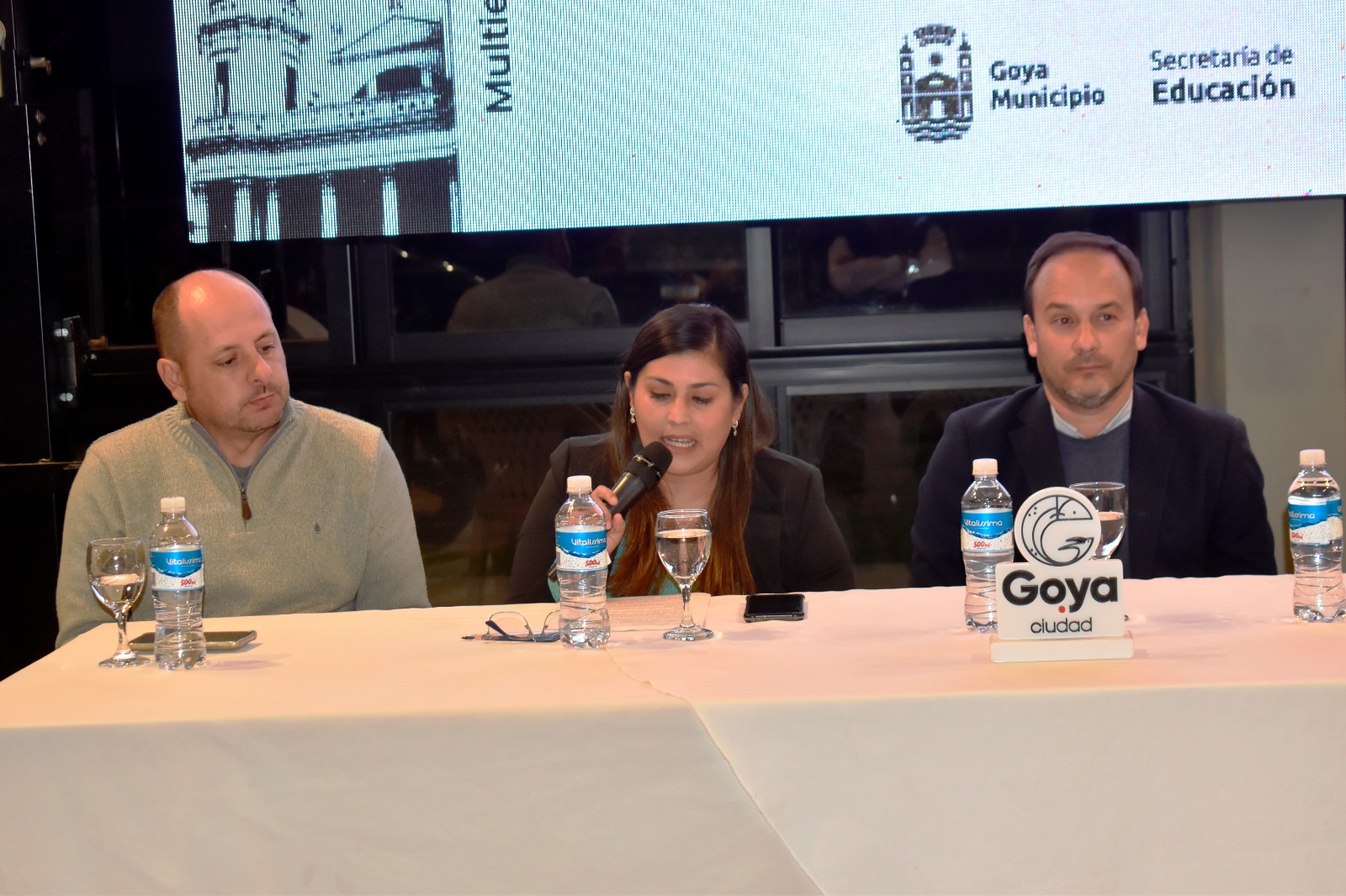 UNA PASIÓN POR DESCUBRIR PRESENTARON LA FERIA DEL LIBRO DE GOYA