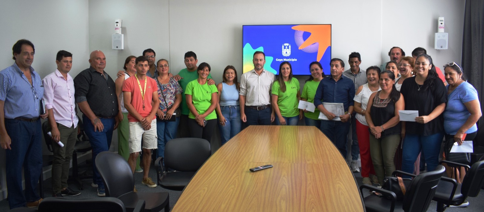 VECINOS Y MUNICIPIO RATIFICAN EL CONTRATO SOCIAL