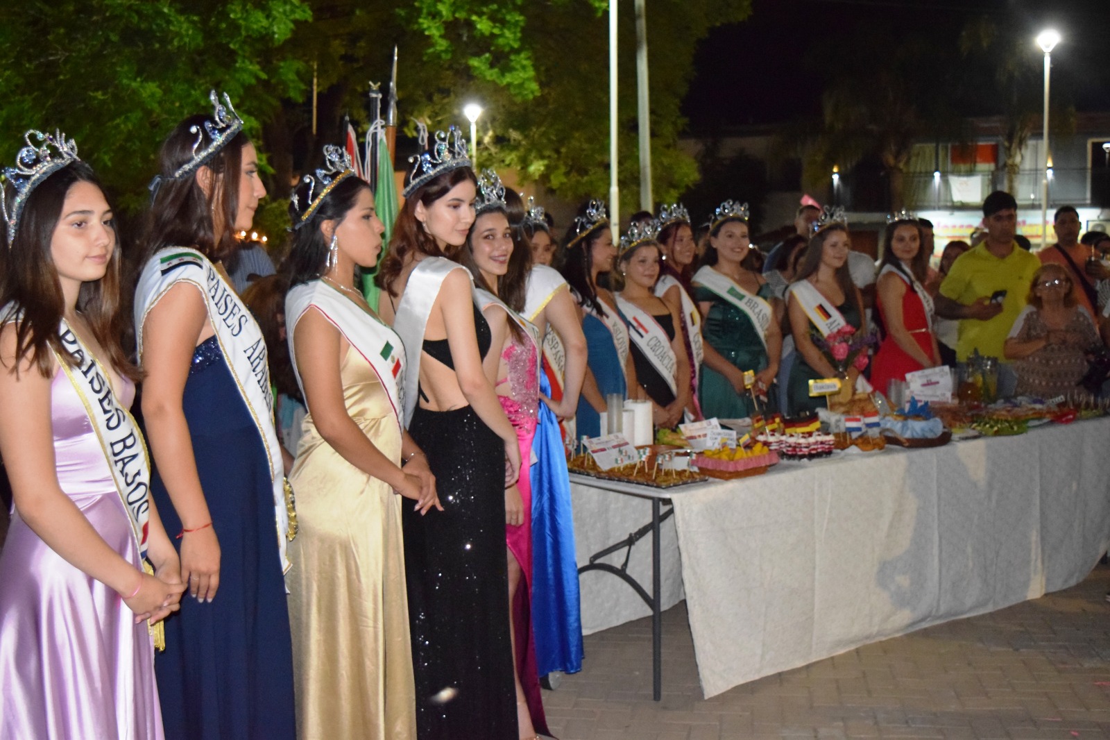 FIESTA PROVINCIAL DEL INMIGRANTE DE GOYA: CORONACIÓN DE REINAS