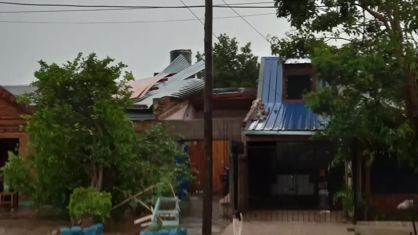 La creciente del río Uruguay y una fuerte tormenta complicaron la situación en Santo Tomé