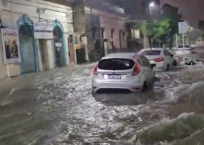 Inundaciones en Corrientes: ya cayeron más de 200 milímetros y sigue el alerta