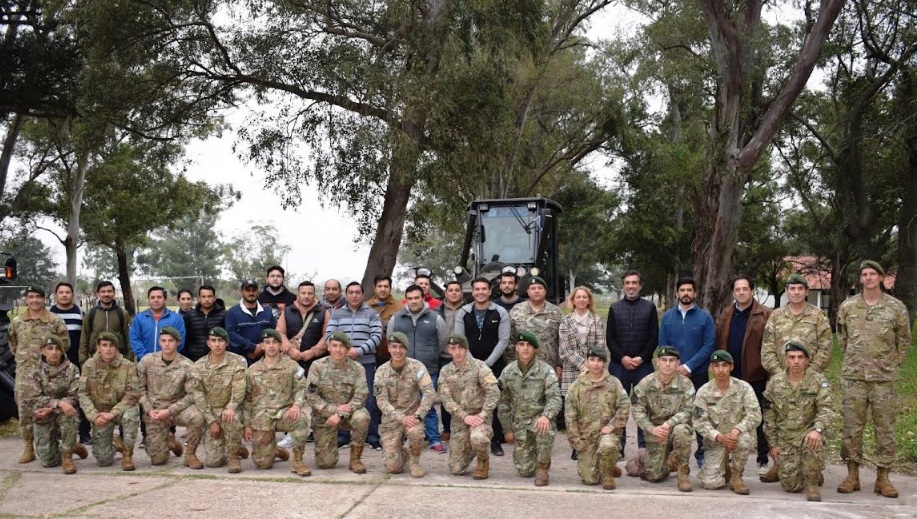 AUXILIAR CONDUCTOR MOTORISTA MÁQUINAS VIALES