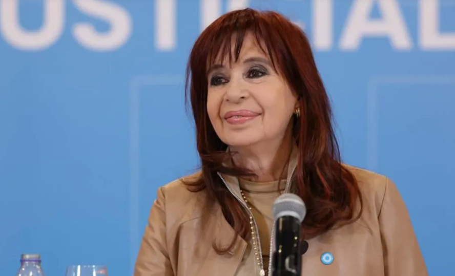 Cristina Kirchner confirmó que el miércoles se presentará en Comodoro Py