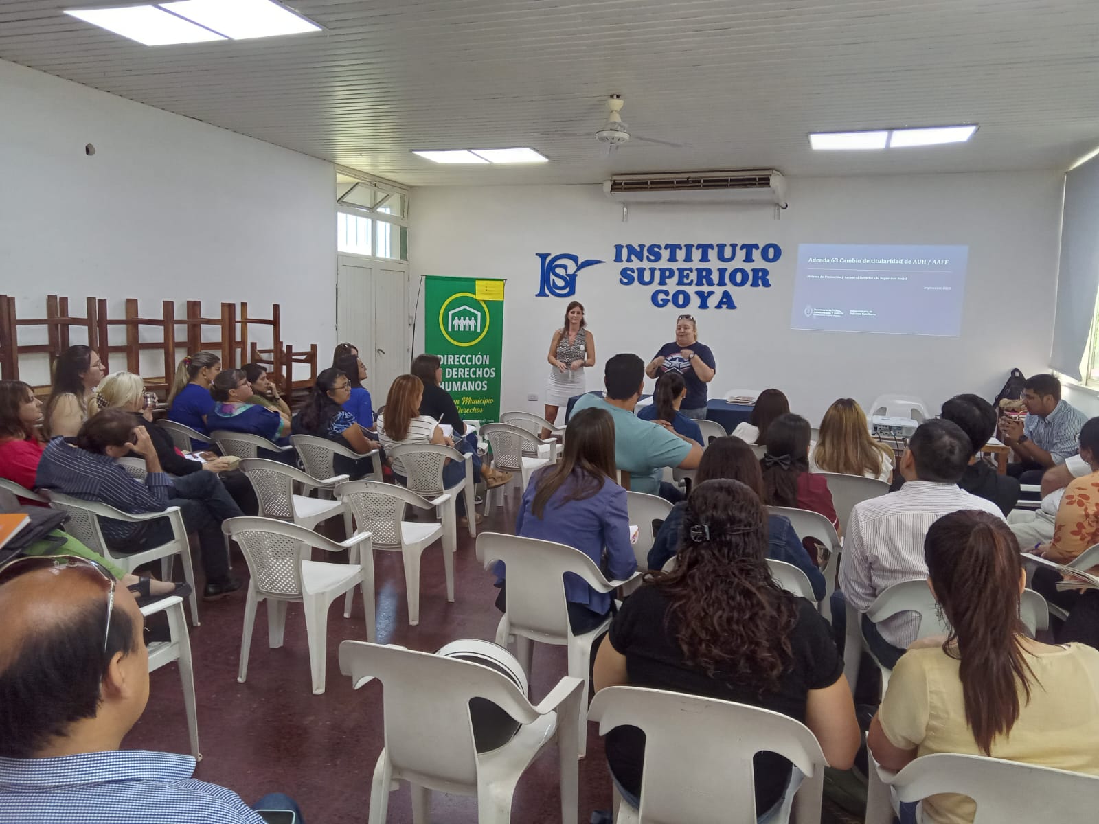 Primer Encuentro Asesoramiento Legal y Capacitación en Procedimiento Administrativo-Legal para Rectores y Consejos Consultivos del Nivel Media.   