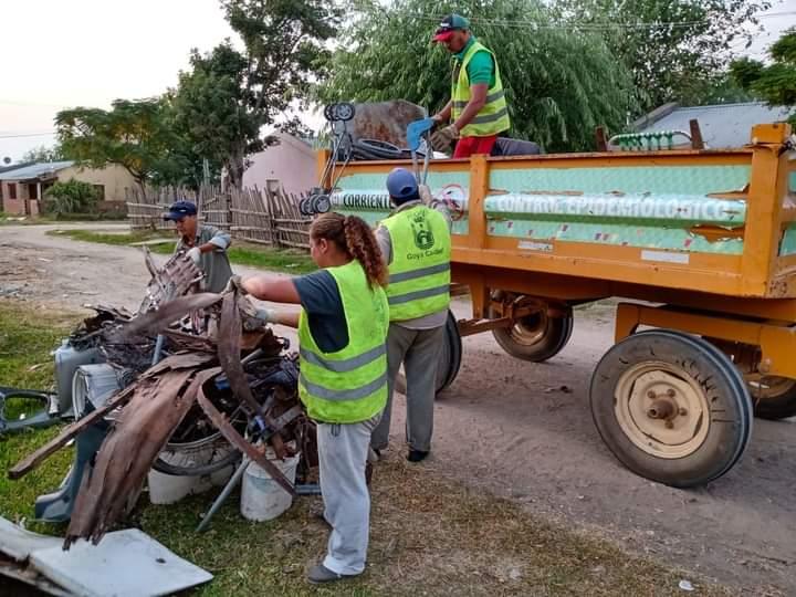 Dr. Emilio Martínez: SUBSECRETARÍA DE SALUD DEL MUNICIPIO DE GOYA AGUARDA ENVÍO DE VACUNAS CONTRA EL DENGUE 