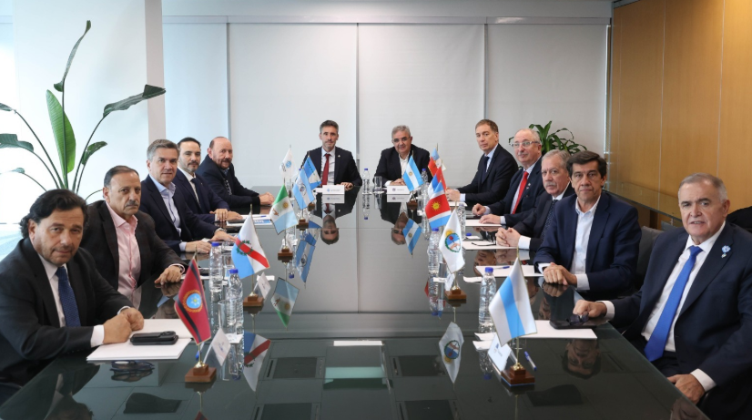 JUAN PABLO VALDÉS Y GOBERNADORES DEL NORTE GRANDE AVANZARON EN UNA AGENDA REGIONAL DE DESARROLLO