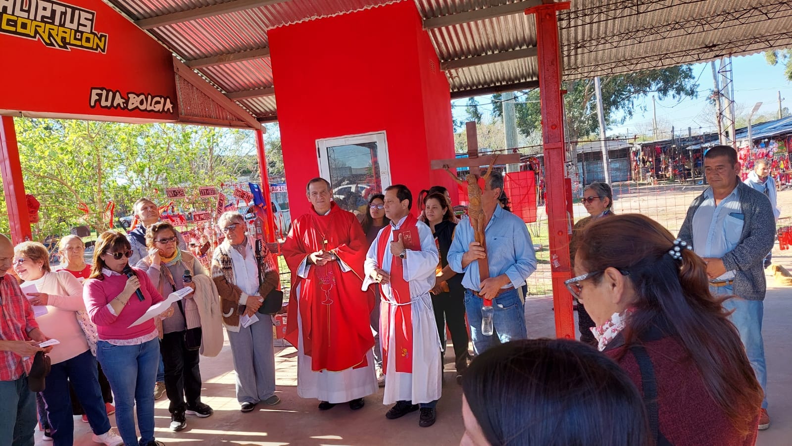 MONSEÑOR CANECIN CELEBRÓ EL DÍA DE LA EXALTACIÓN DE LA CRUZ EN MERCEDES