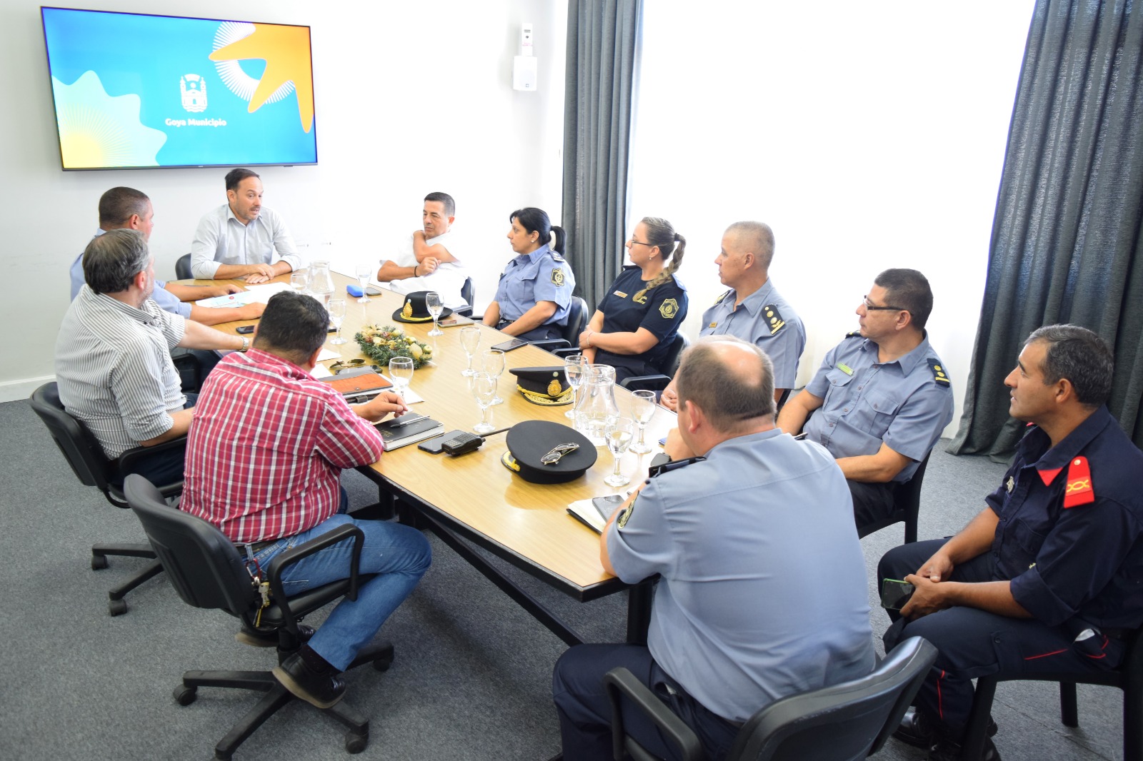 DISPOSITIVOS DE CONTROLES Y SEGURIDAD EN LAS FIESTAS