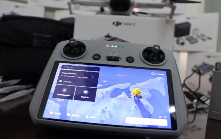 LA PROVINCIA ENTREGÓ DRONES CON TECNOLOGÍA DE VANGUARDIA A ESCUELAS AGROTÉCNICA