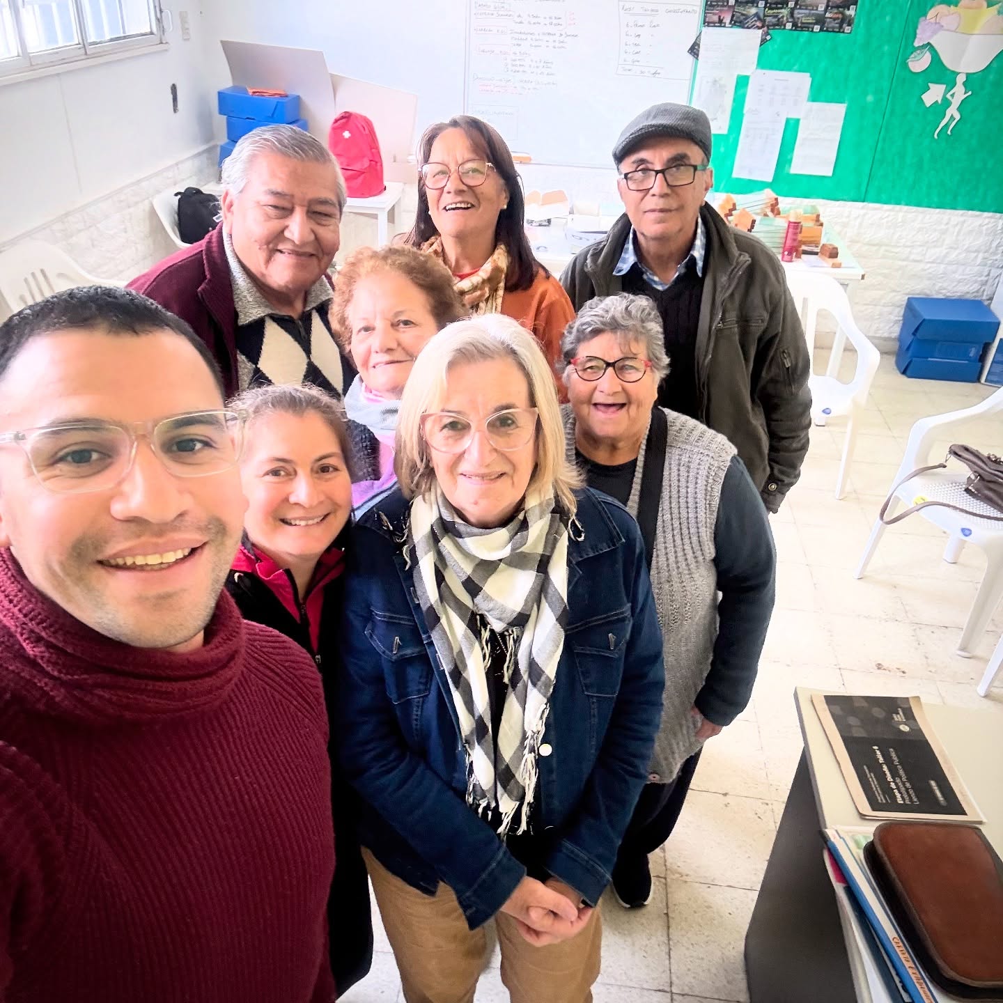 LOS ADULTOS MAYORES SE PREPARAN PARA EL ABUELAZO