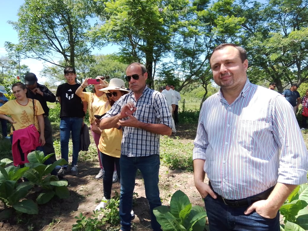 encuentro_de_cigarros_recorrida_a_campo_3.jpg