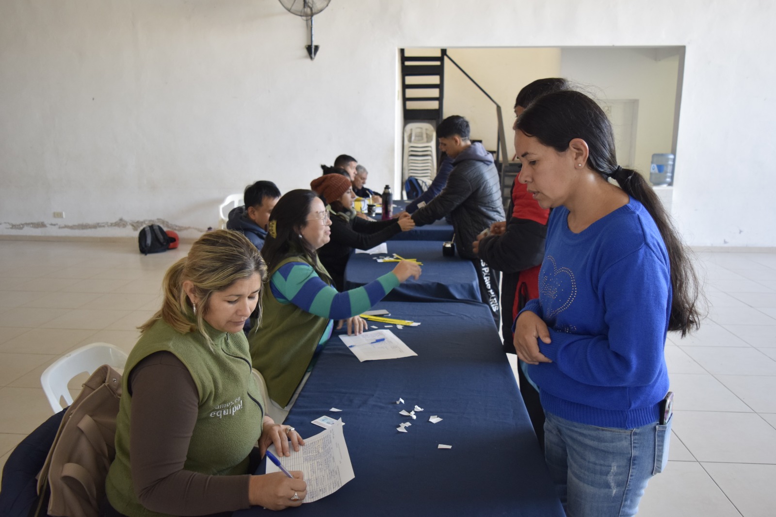 ESTE JUEVES SE HIZO ENTREGA DE ENTRADAS GRATUITAS PARA SEGUNDA NOCHE FNS