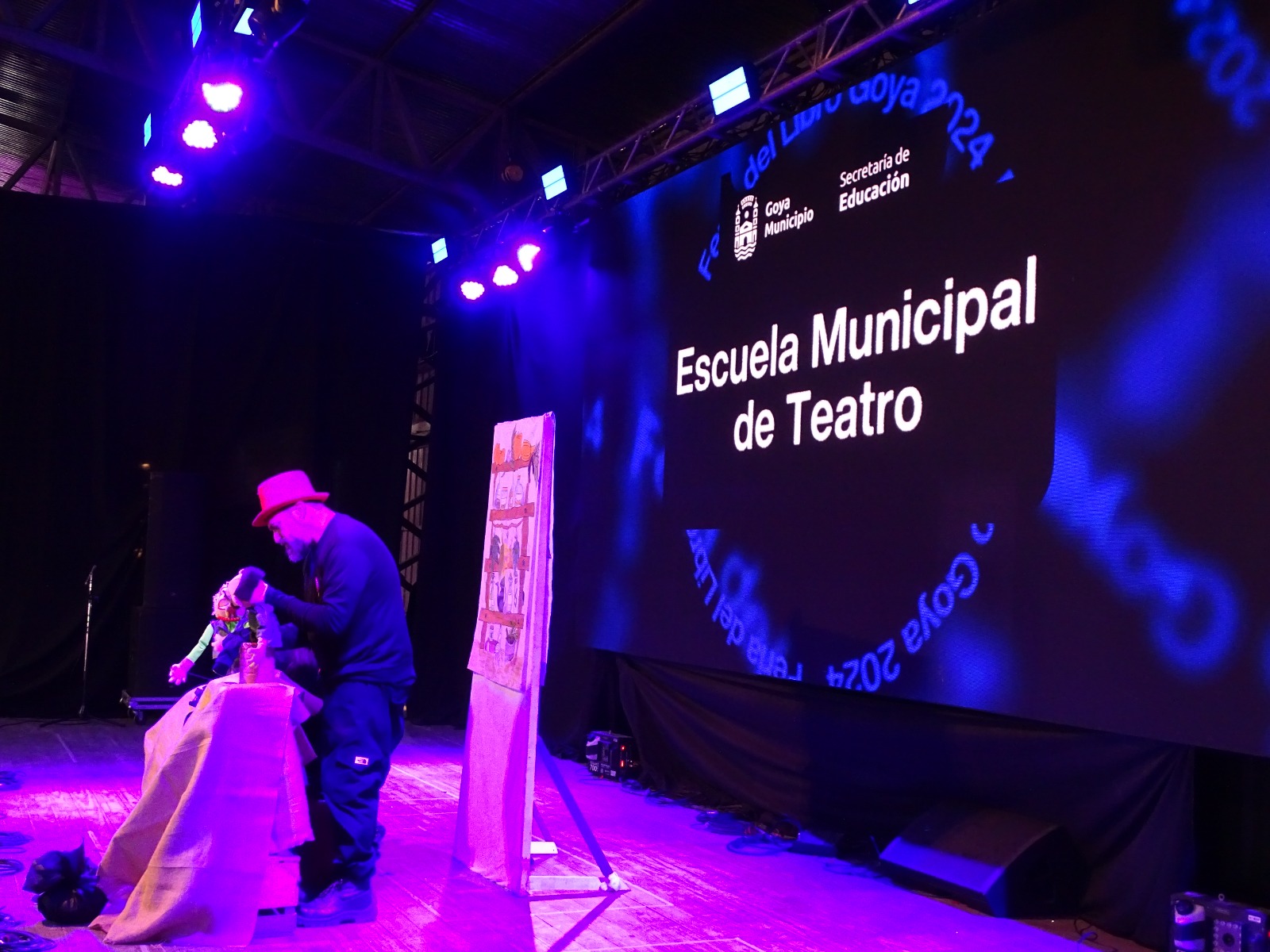 Anuncio de Javier Camino: EL 10 DE AGOSTO: LLEGA “MAS ACCION” A TEATRO CANDILEJAS
