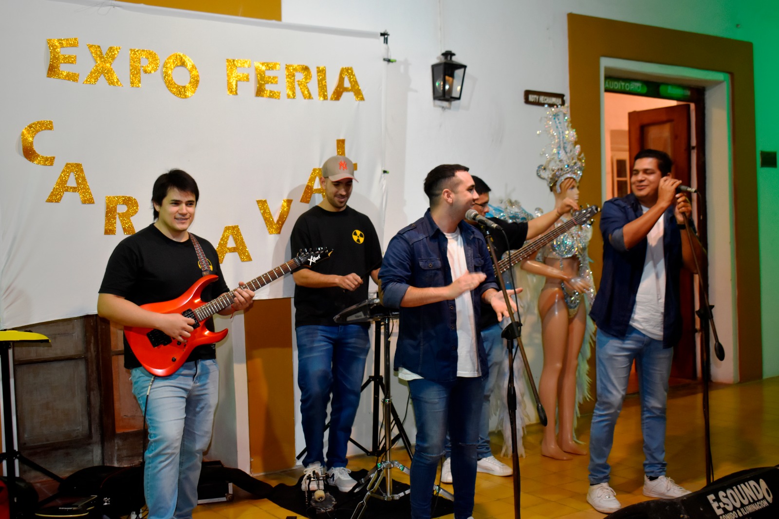 INNOVACIÓN Y SOSTENIBILIDAD: DESTACADA EXPO FERIA CARNAVAL EN CASA DE LA CULTURA