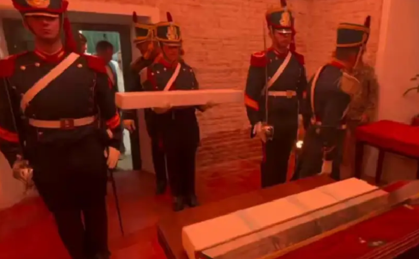 El sable corvo de San Martín ya está en el convento histórico de San Lorenzo