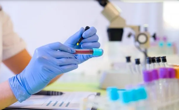 Desguace de la salud pública: denuncian falta de compra de medicamentos para pacientes con VIH y Hepatitis