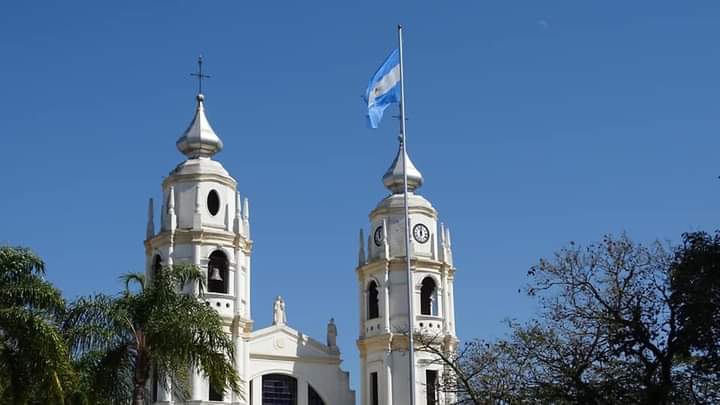 NOVENA A LA VIRGEN DEL ROSARIO: El obispo Canecin animó a ser artesanos y constructores de la comunión