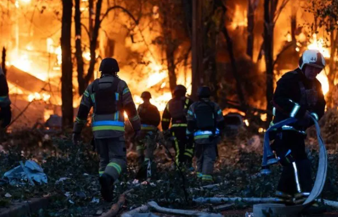 Ataque masivo de Rusia a Kiev dejó al menos 23 heridos