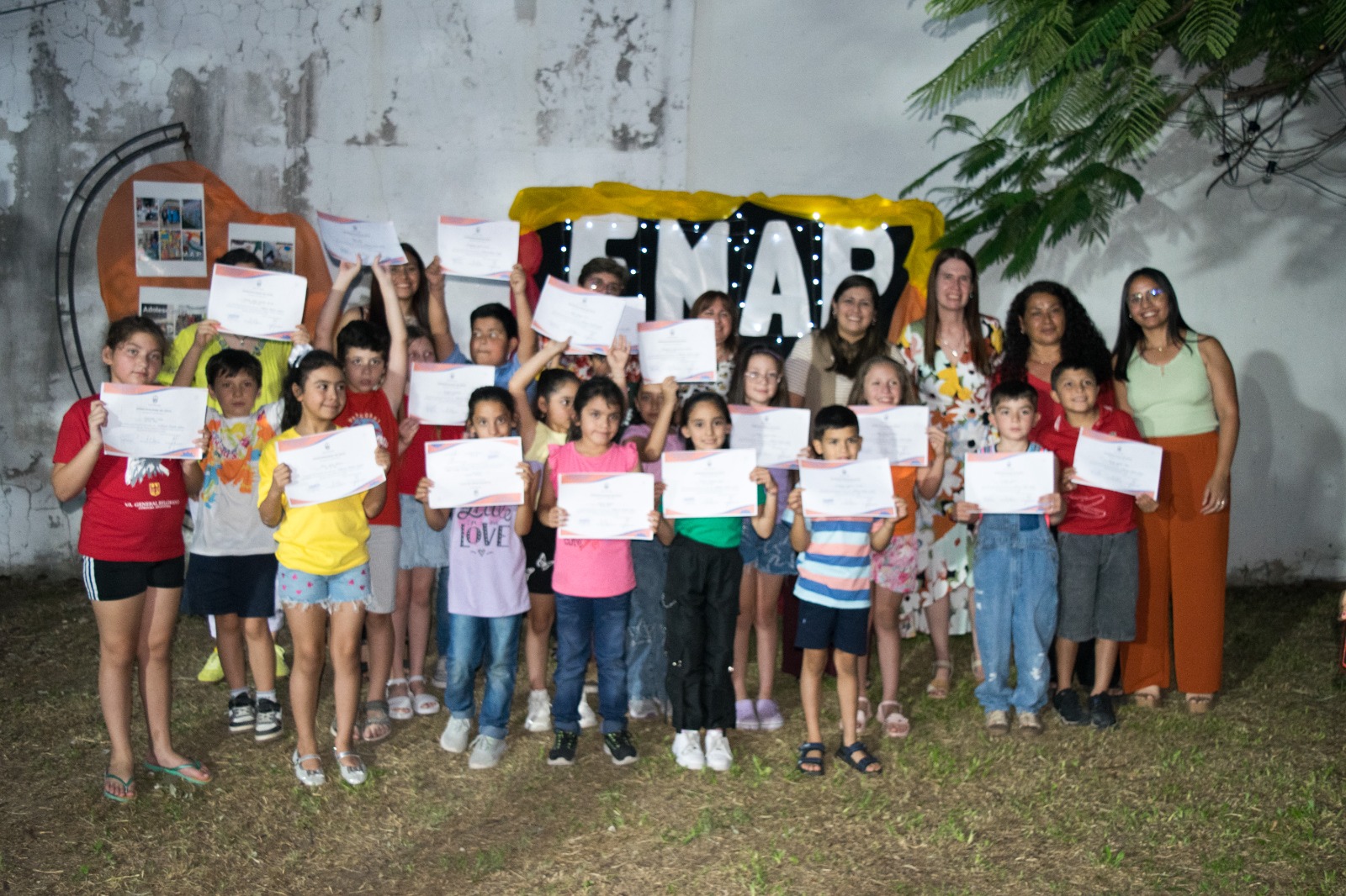 ACTO Y ENTREGA DE CERTIFICADOS EN ESCUELA MUNICIPAL DE ARTES PLÁSTICAS “PROFESOR JUSTO GUTIÉRREZ”