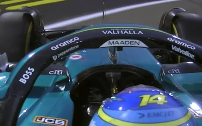 Increíble momento en la F1: a Fernando Alonso se le salió el volante en plena recta