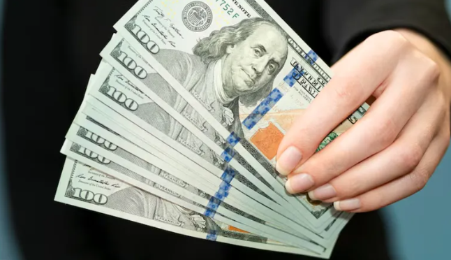 Leve suba del dólar blue en la apertura del mercado: a cuánto cotiza hoy miércoles 4 de junio