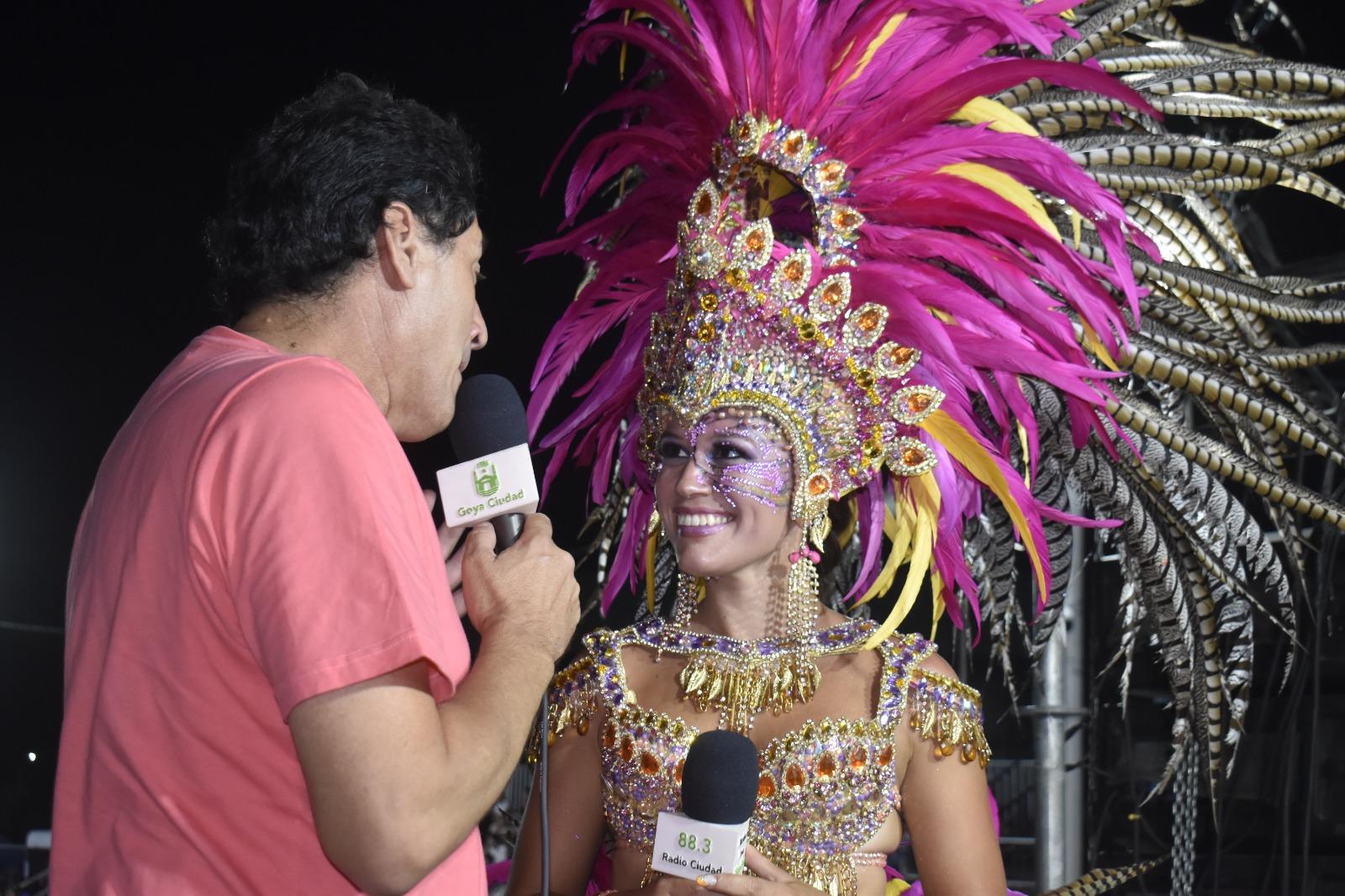 Flor Demarchi, bastonera de la orquídea: “EL CARNAVAL CORRE POR MIS VENAS DESDE HACE 16 AÑOS, NACÍ COMPARSERA Y ASÍ MORIRÉ”