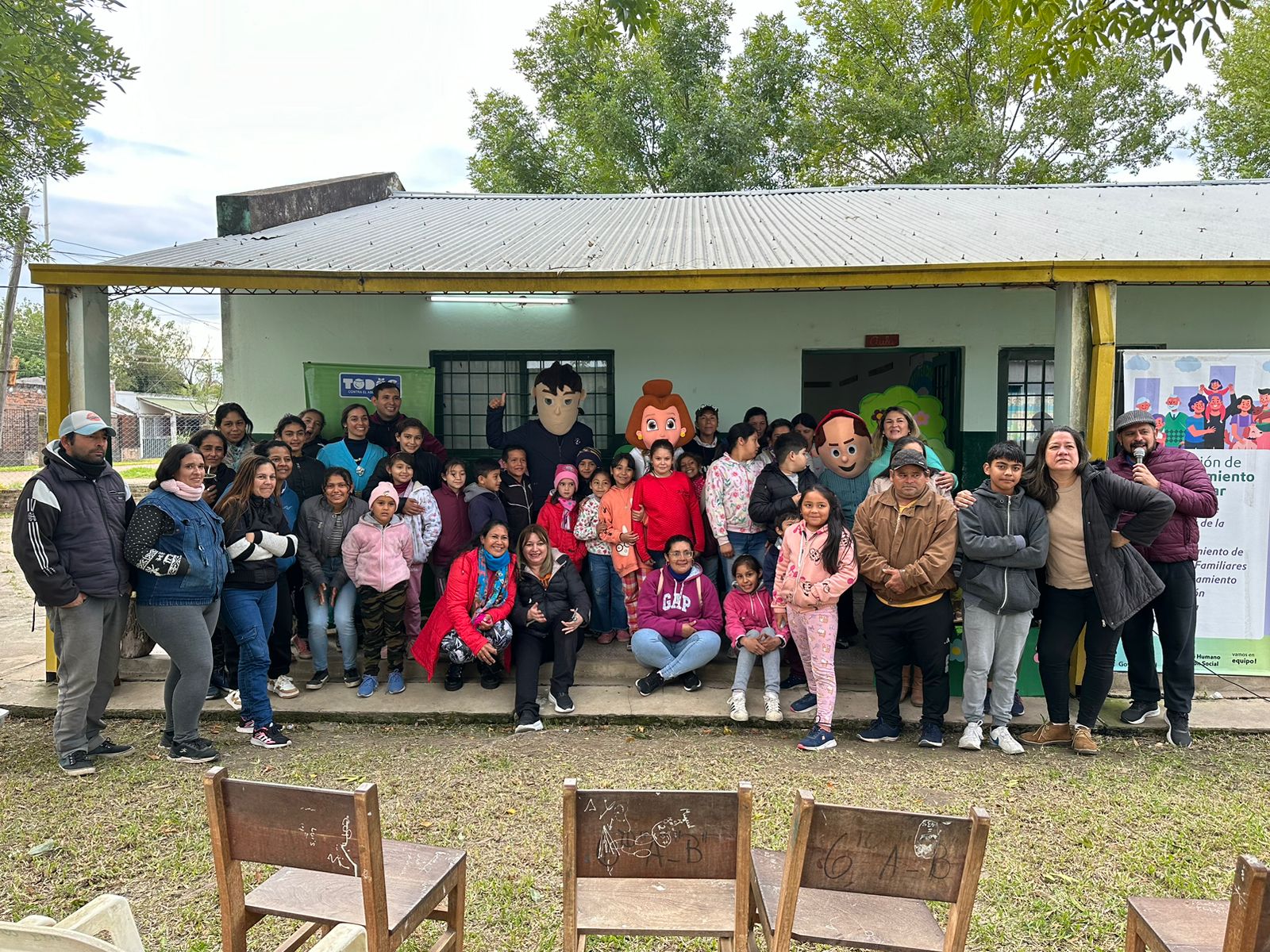 MUNICIPALIDAD: LLEVO JUEGOS, TALLERES Y TEATRO A NIÑOS DEL BARRIO ARCO IRIS
