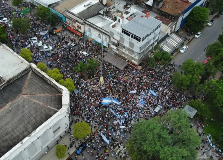 EL VETO AL PRESUPUESTO UNIVERSITARIO DESATA LA PROTESTA: LA UNNE DEFINIÓ LOS PUNTOS DE LA MARCHA EN CORRIENTES Y CHACO