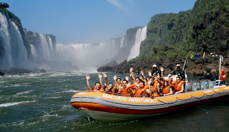 Carnaval 2025: viajaron 2,8 millones de turistas y gastaron 701.064 millones de pesos