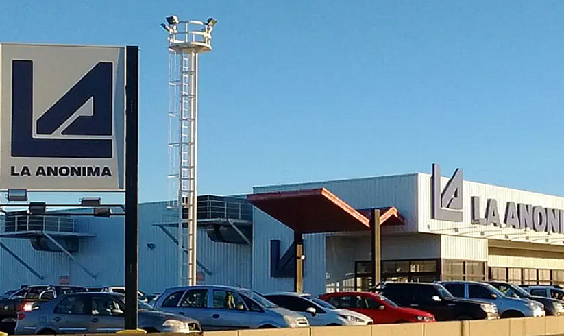 La cadena de supermercados La Anónima al borde de la quiebra