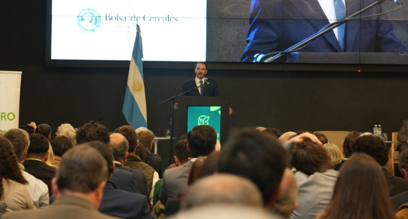 JUAN PABLO VALDÉS EXPUSO EL POTENCIAL PRODUCTIVO DE CORRIENTES EN JONAGRO 2026