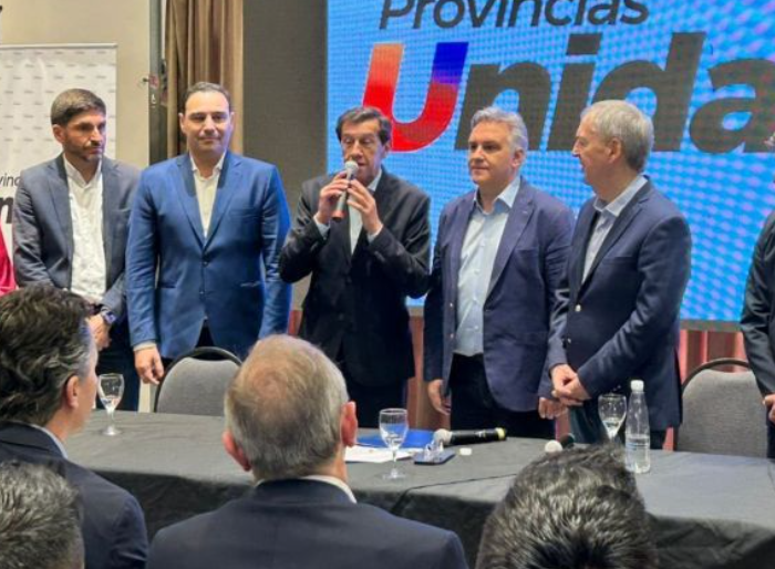 Tras el pobre debut de la Mesa Federal, gobernadores desafiaron a Javier Milei con una contracumbre