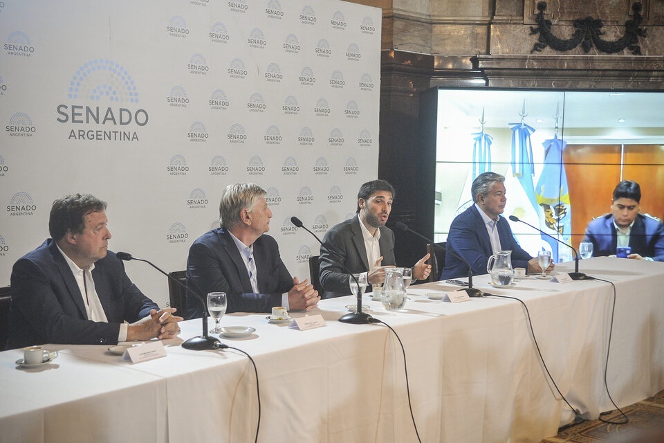 Los gobernadores le marcan la cancha a Javier Milei
