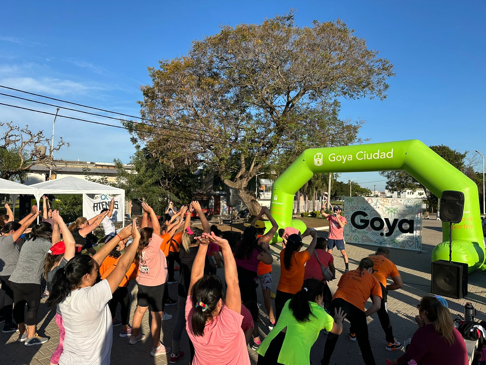 Goya Activa:  PLAYA EL INGA SE PUSO EN MOVIMIENTO CON LA PROPUESTA QUE COMBINÓ ESPARCIMIENTO Y EJERCICIOS FÍSICOS