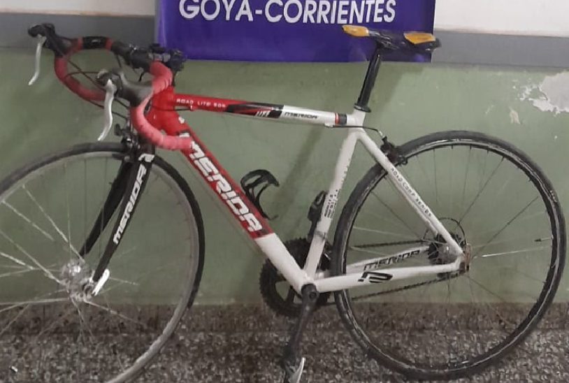 COMISARÍA CUARTA RECUPERA BICICLETA DE ALTA GAMA VINCULADA A UN ROBO CON ARMA BLANCA