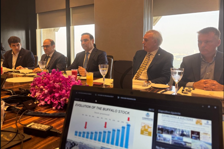 VALDÉS CONTINÚA EXPONIENDO EL POTENCIAL PRODUCTIVO DE CORRIENTES ANTE EMPRESARIOS EN INDIA