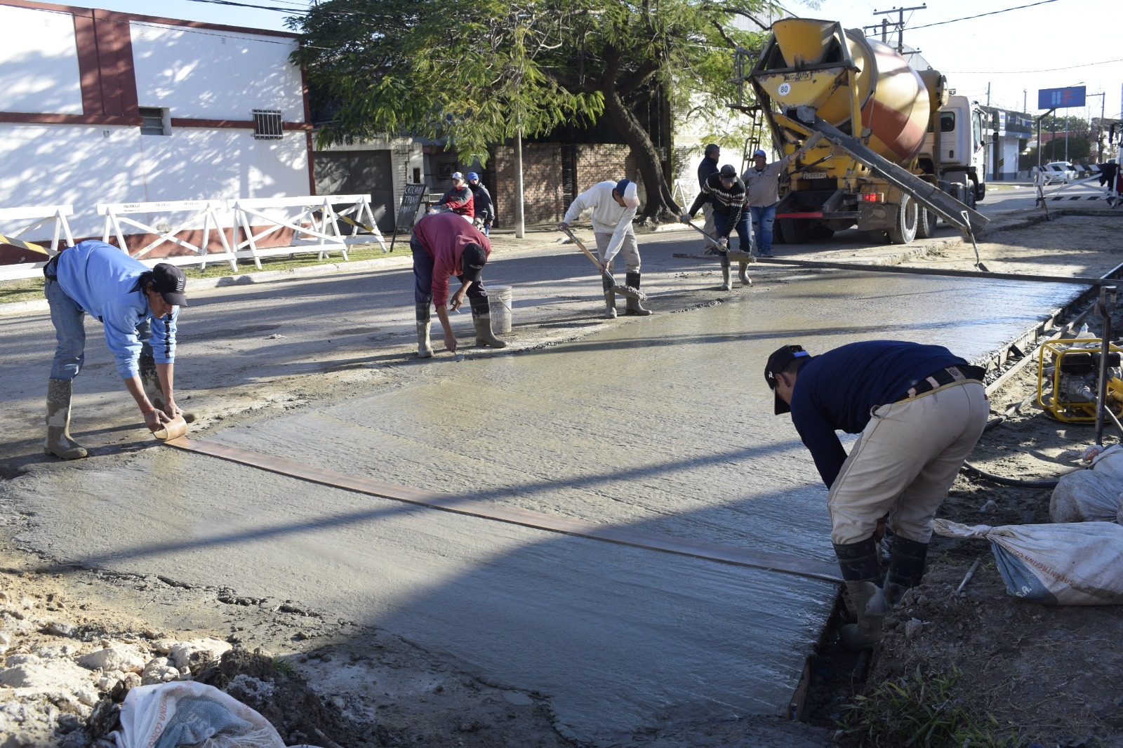 AVENIDA MADARIAGA: PLUVIAL FINALIZADO, PAVIMENTACIÓN INICIADA