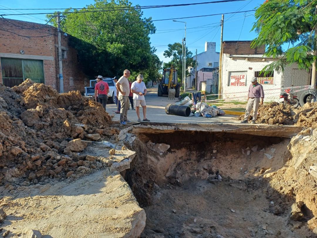 MUNICIPIO AVANZA CON REPARACIÓN HUNDIMIENTO DE MADARIAGA Y MITRE