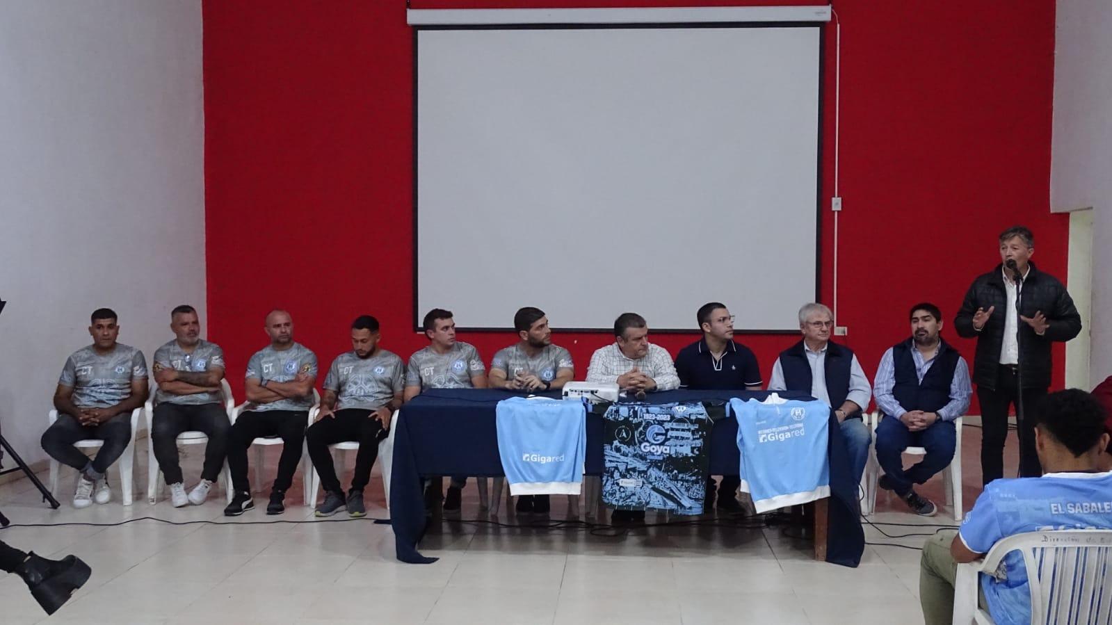 PRESENTARON DOCUMENTAL POR LOS 100 AÑOS DE HISTORIA DEL CLUB HURACÁN Y REFUERZOS PARA EL FEDERAL DE FÚTBOL