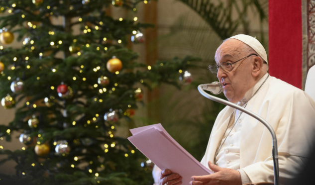 El papa Francisco lamentó la "crueldad" en Gaza con "niños ametrallados" y pidió una tregua global en Navidad