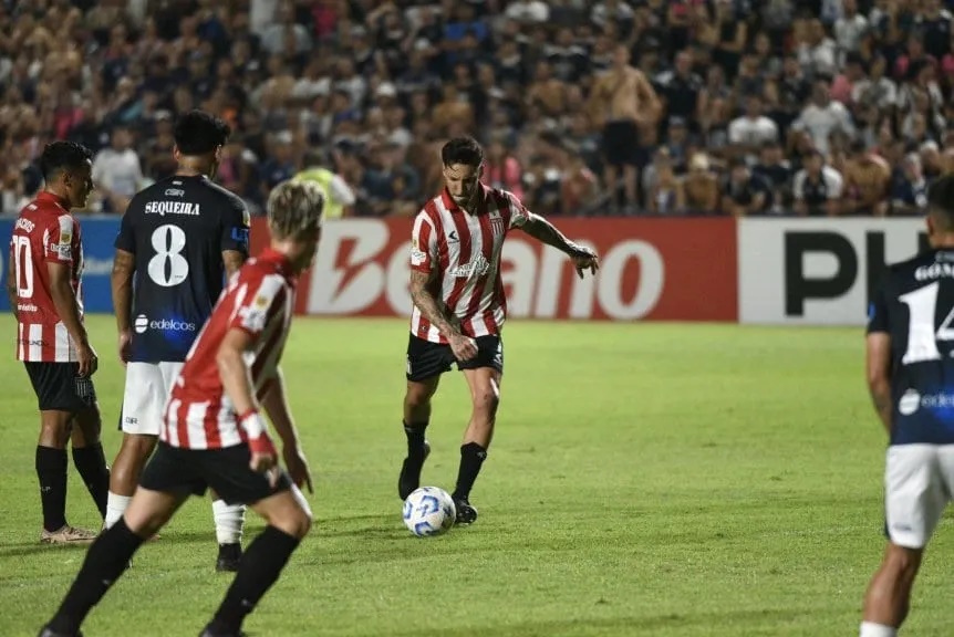Torneo Apertura:Independiente (R) y Estudiantes repartieron emociones,Un penal en el último suspiro salvó a Belgrano de la derrota frente a Banfield y Central Córdoba se impuso con autoridad ante un Newell's sin respuestas
