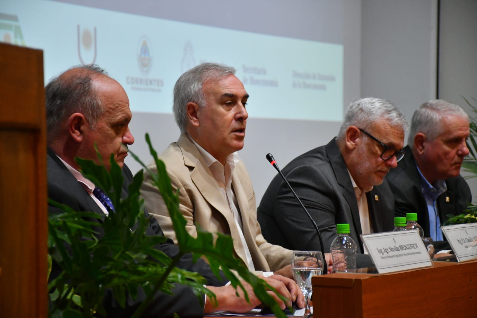  SE REALIZA EN LA FACULTAD DE CIENCIAS AGRARIAS CON AUTORIDADES NACIONALES, PROVINCIALES Y DE LA UNNE, DIO INICIO EL SEMINARIO REGIONAL COCREAR BIOECONOMÍA EN EL NEA