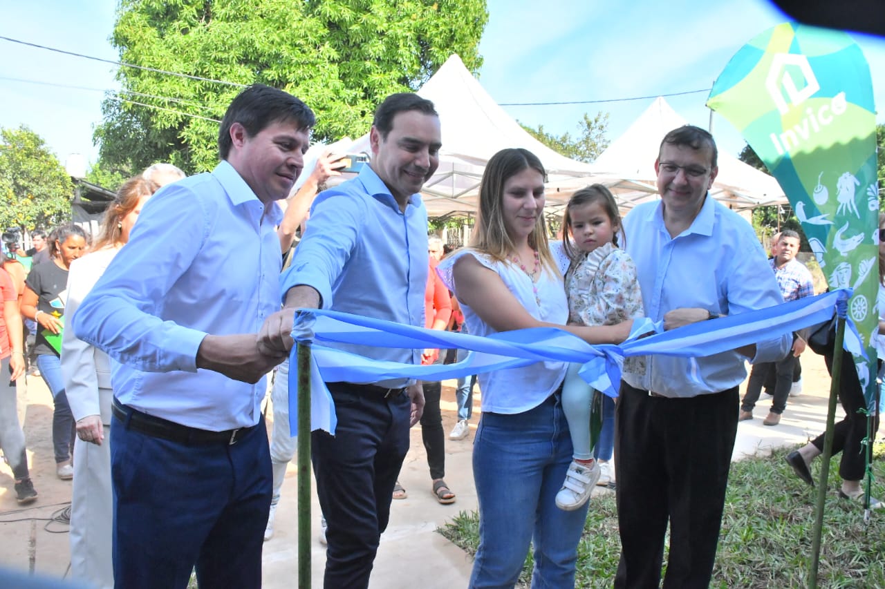  EN EL DÍA DE SU FIESTA PATRONAL VALDÉS ENTREGÓ 22 VIVIENDAS EN MBURUCUYÁ, QUE SERÁN AMOBLADAS, Y ANUNCIÓ LA CONSTRUCCIÓN DE 50 MÁS