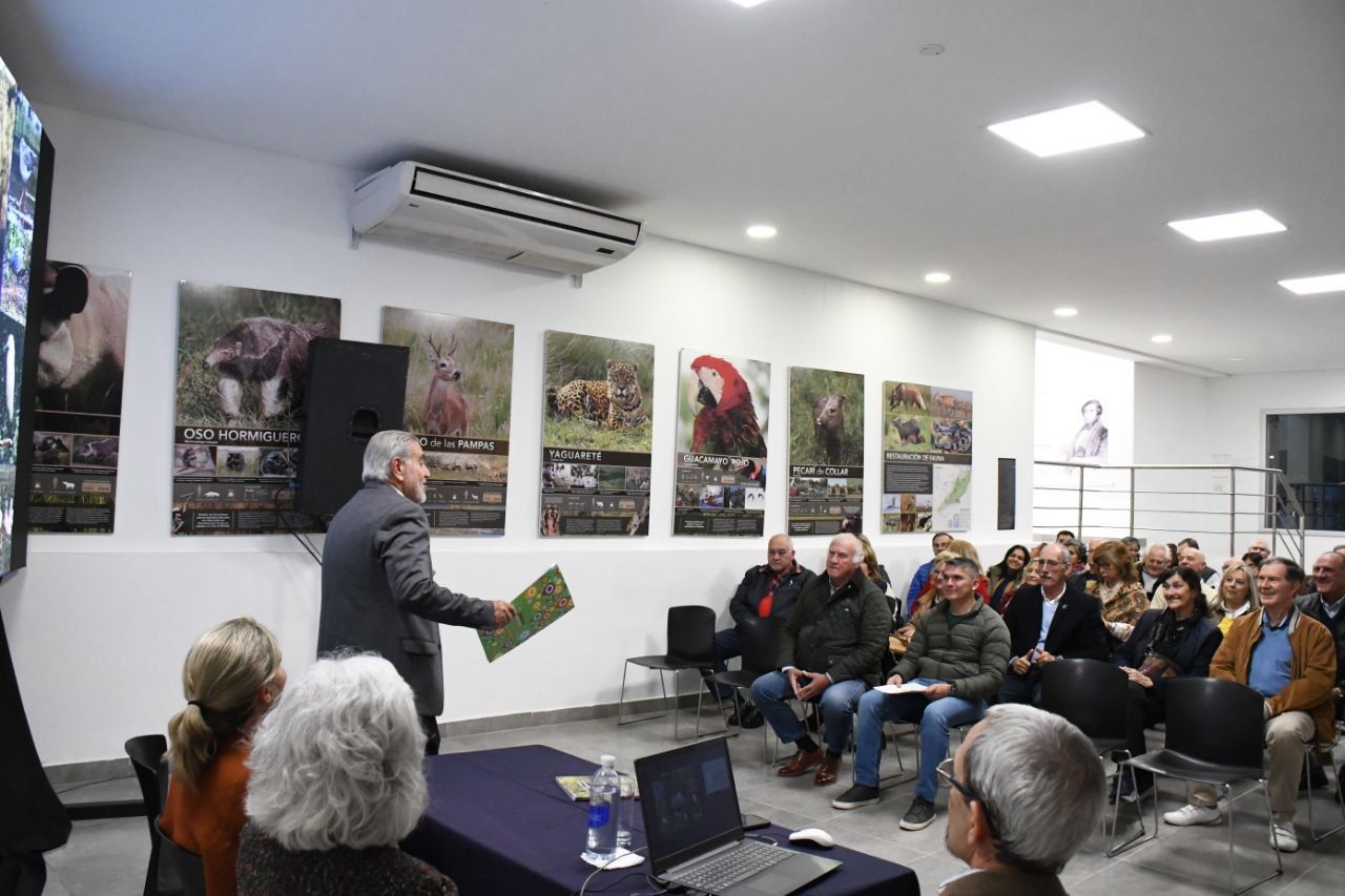 CON PRESENCIA DE AUTORIDADES DE LA PROVINCIA: SE PRESENTÓ EL LIBRO “AVISTAJE DE NUESTRAS AVES” BUSCANDO MOSTRAR LA RIQUEZA DE LA FAUNA LOCAL
