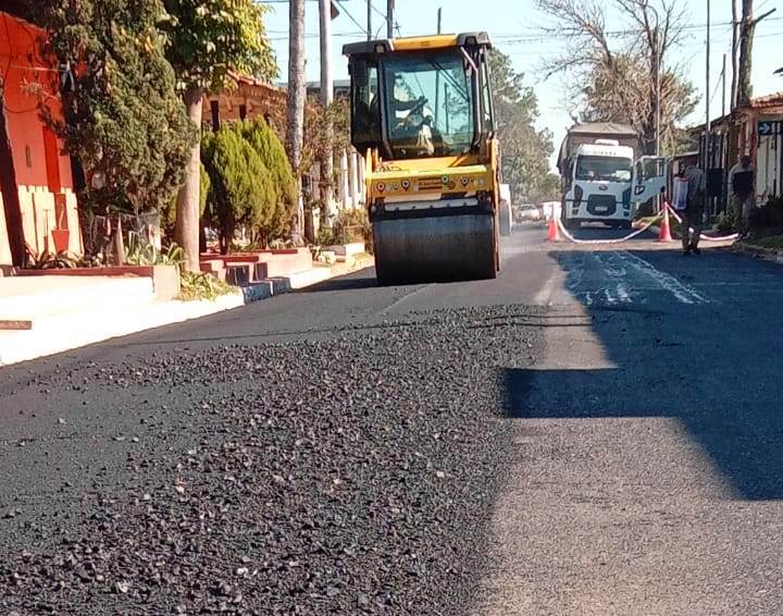 LA PROVINCIA COMENZÓ EL RECAPADO DE 12 CUADRAS EN CAÁ CATÍ